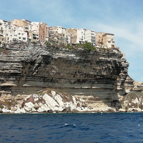 Visiter la Corse : les incontournables. Les Falaises de Bonifacio