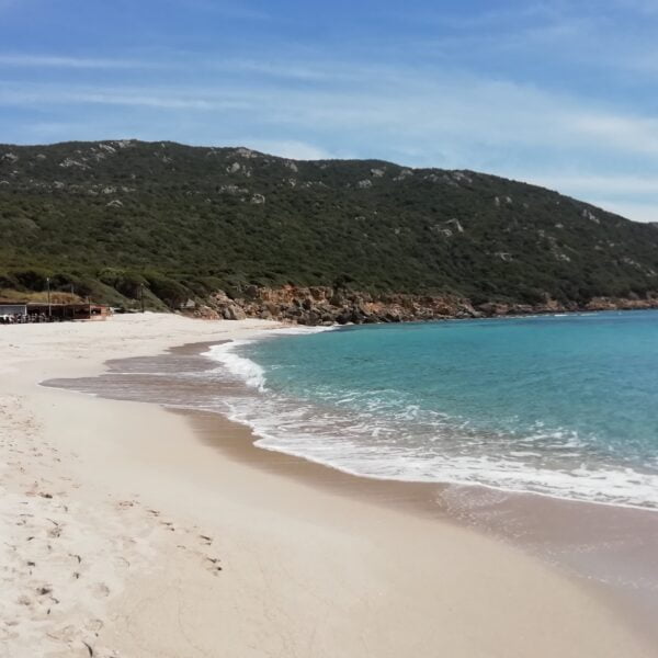 Crique sauvage en Corse