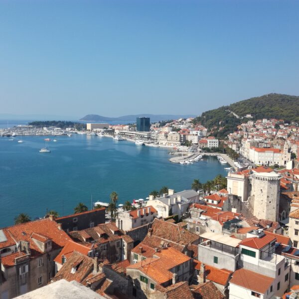 Une jolie vue sur les toits de Split
