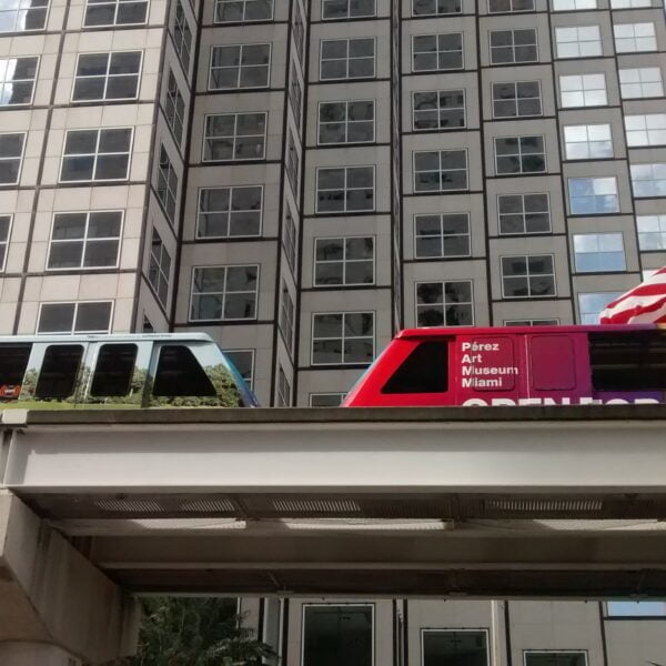 Le métro aérien de Miami Downtown