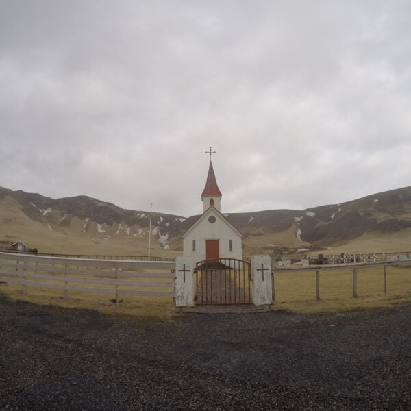 Une jolie église en Islande du Sud