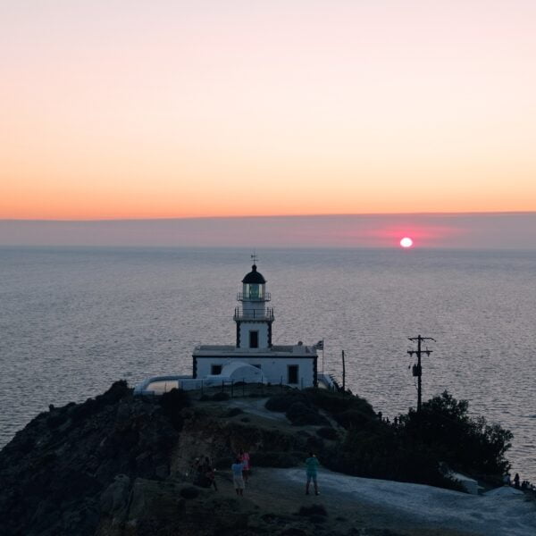Coucher de soleil au phare d'Akrotiri