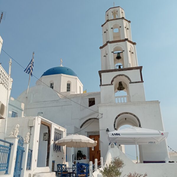 Le village de Pyrgos à Santorin